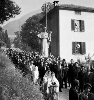 1948 - La Madonna Pellegrina a Premana