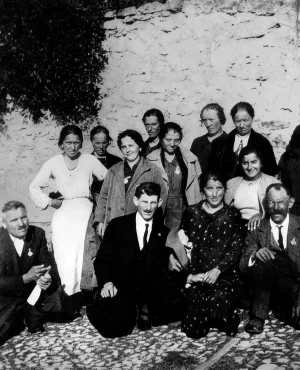 Le signore in abiti borghesi